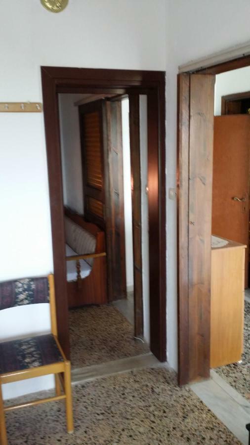 Grigorios Apartments Nea Vrasna Exterior foto