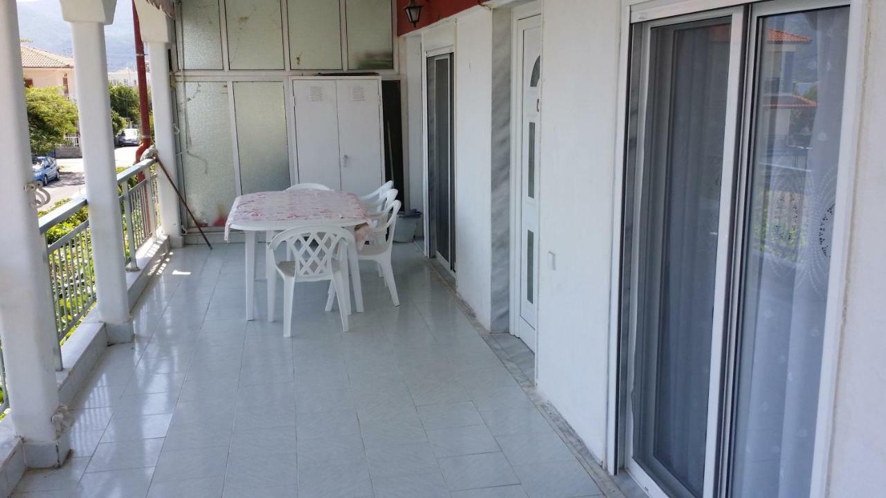 Grigorios Apartments Nea Vrasna Exterior foto