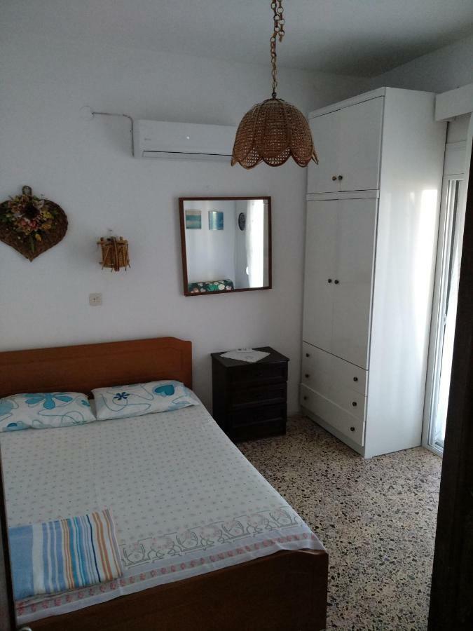 Grigorios Apartments Nea Vrasna Exterior foto