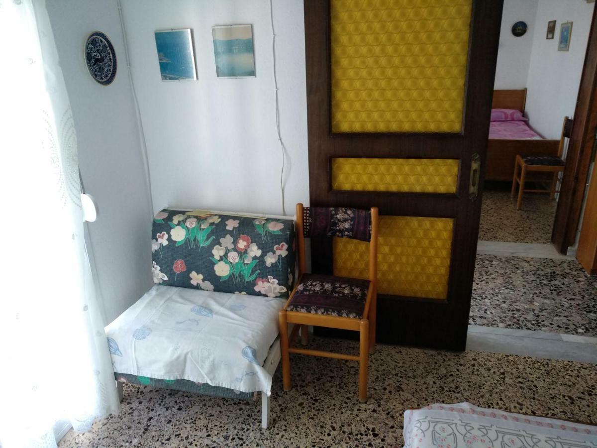 Grigorios Apartments Nea Vrasna Exterior foto