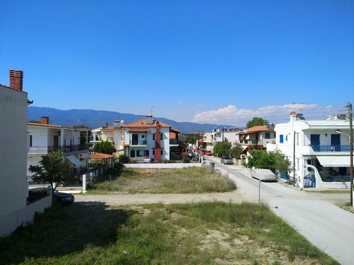 Grigorios Apartments Nea Vrasna Exterior foto
